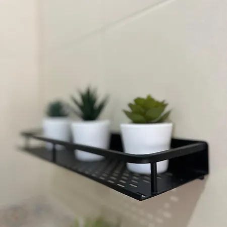 Guest * Лісабон